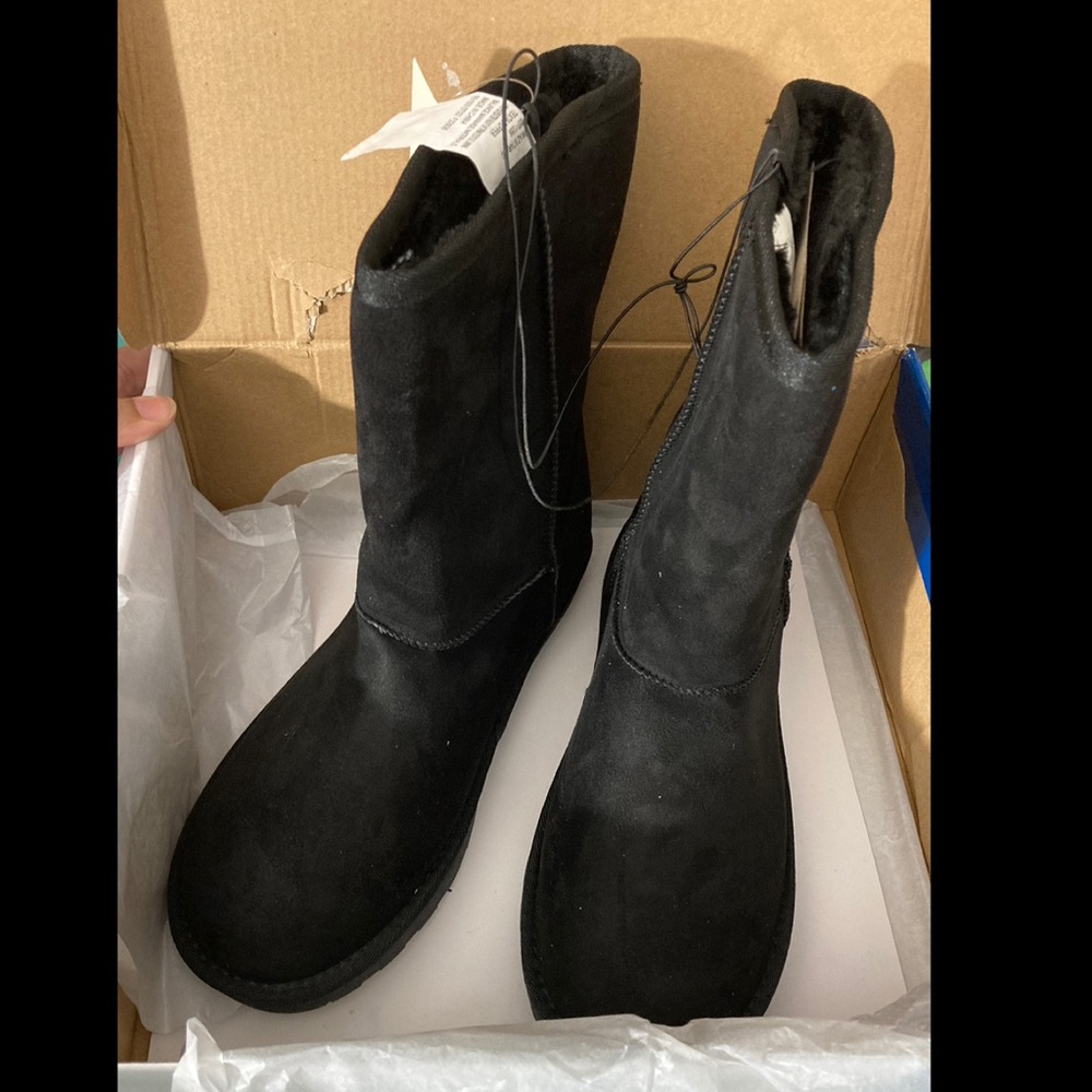 Arizona Jean Co. Fur Lined Winter Boots - Size 9